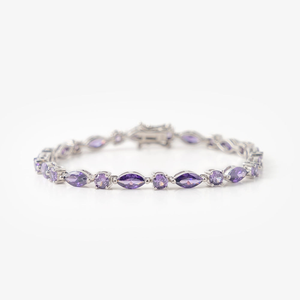 Experience timeless elegance with our sterling silver tennis bracelet, featuring rhodium and cubic zirconia. Meticulously crafted with intricate detail, itās the perfect accessory for any occasion.
