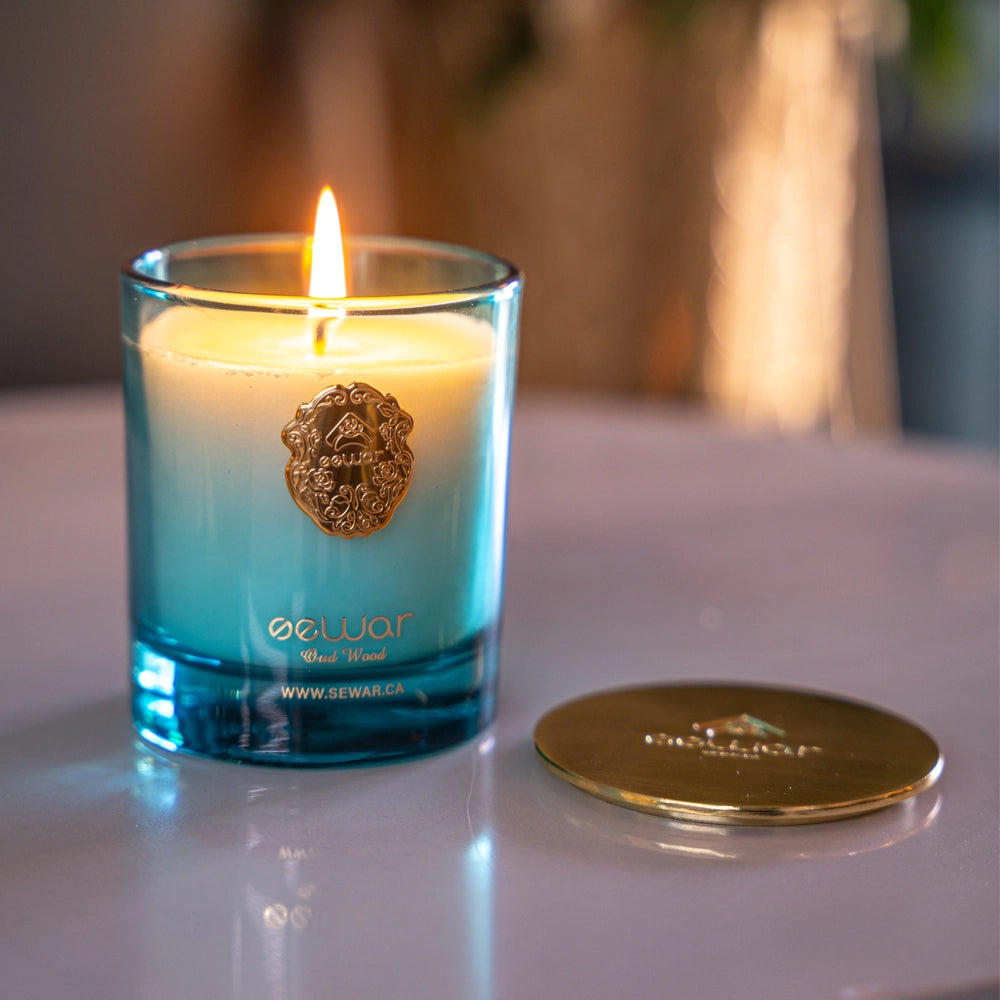 Oud Wood Scented Candle with oud, sandalwood, and musk in an elegant 200g glass jar for a long-lasting, luxurious fragrance.