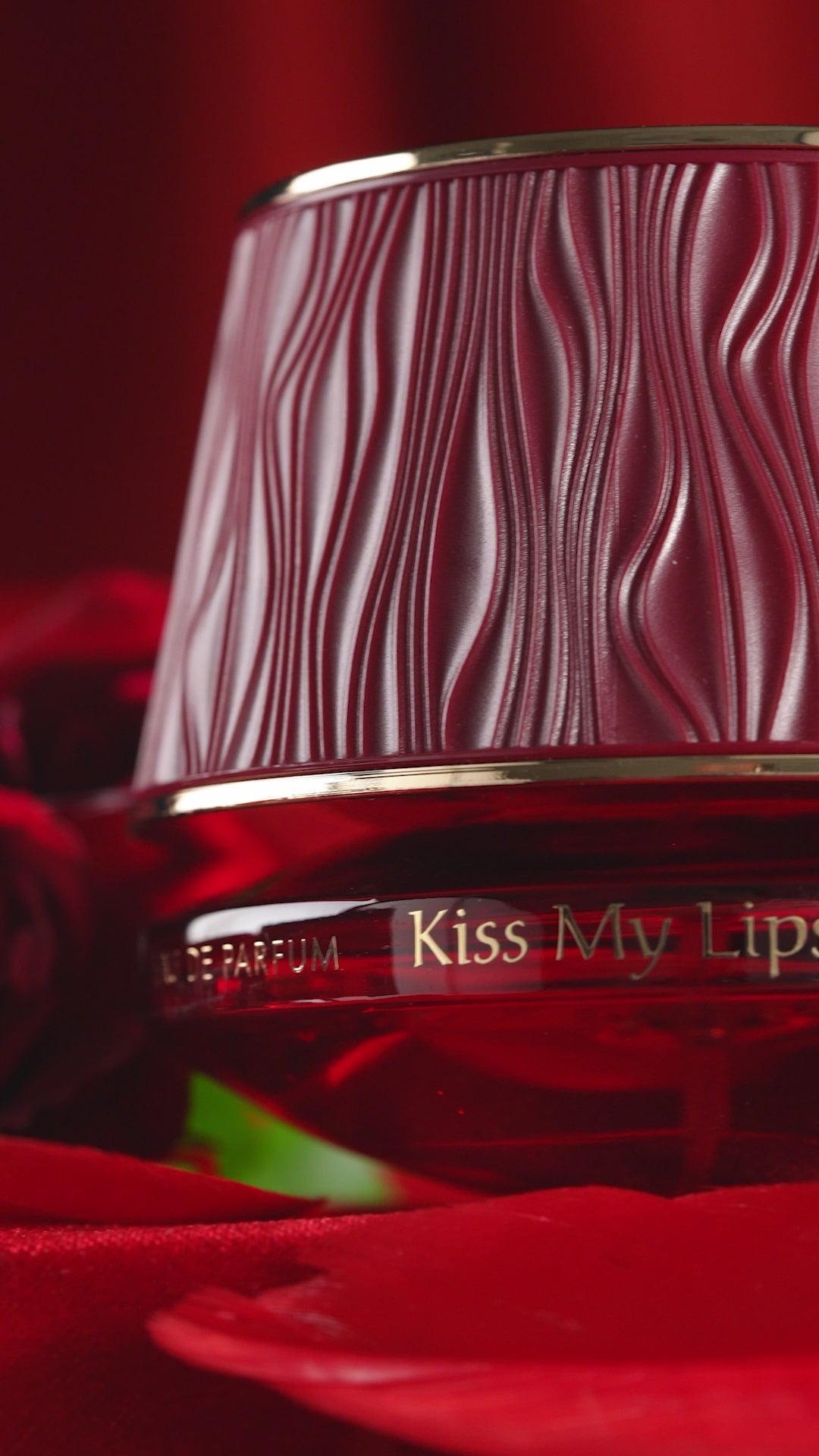 Charger la vidéo : Embrasse mes lèvres - Eau de parfum