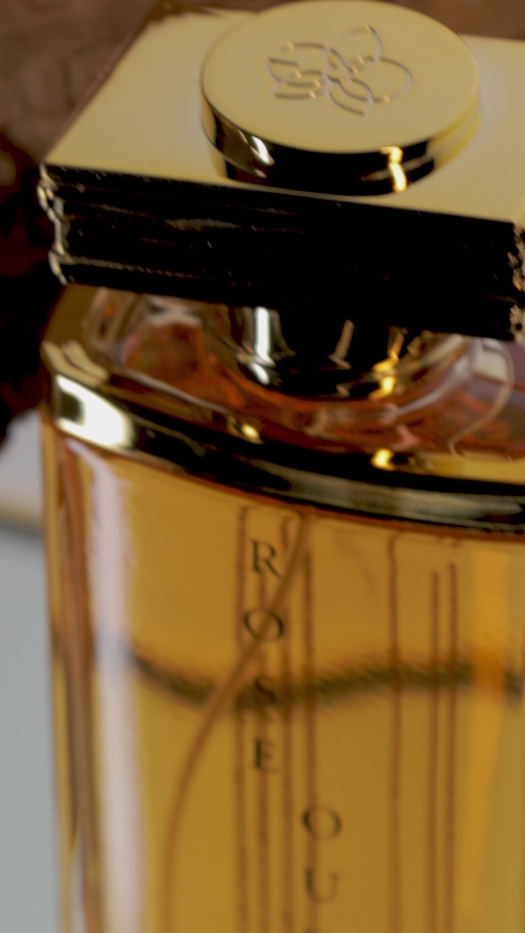 Load video: Rose Oud - Eau de Parfum