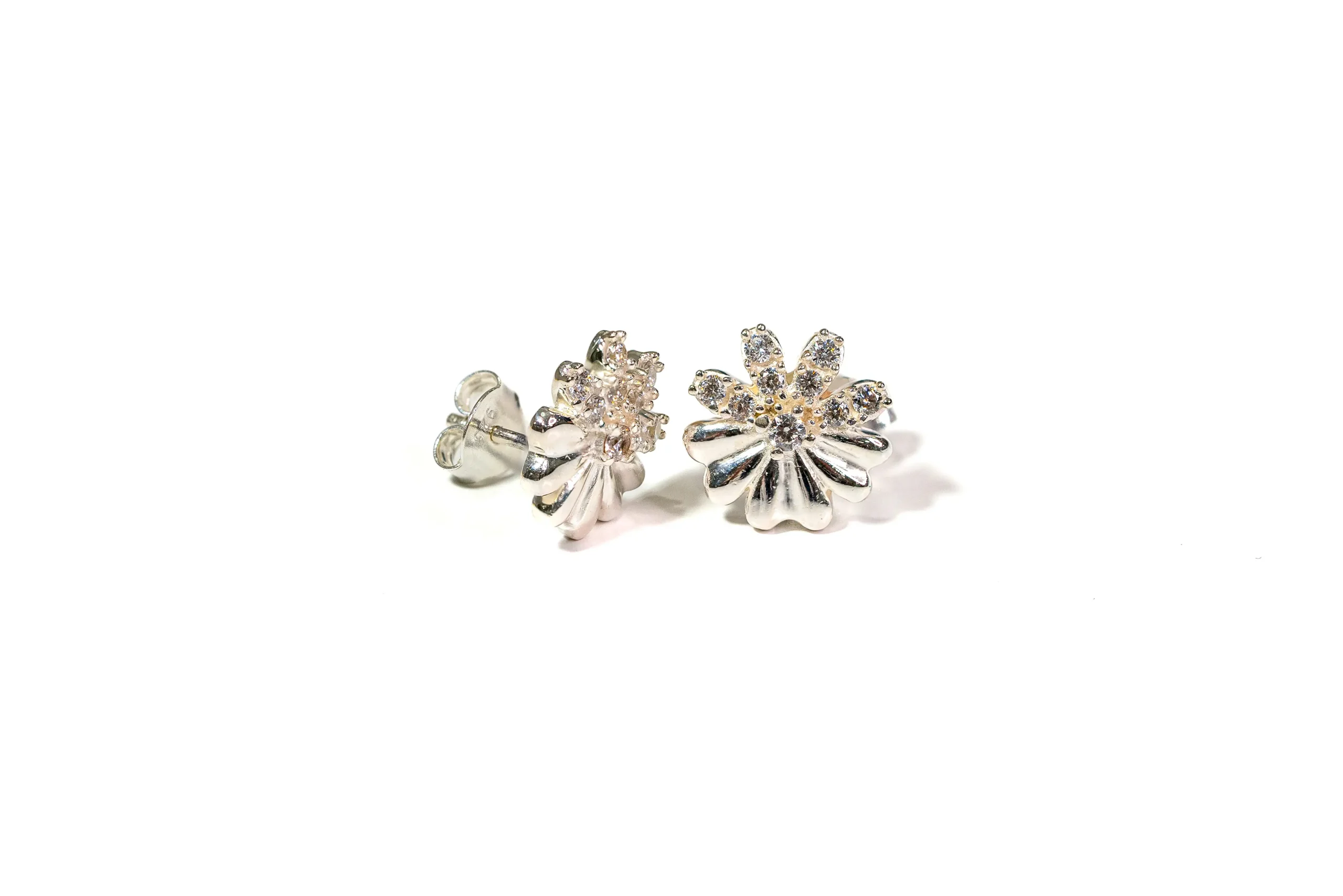 Silver Rose Earring With Zircon