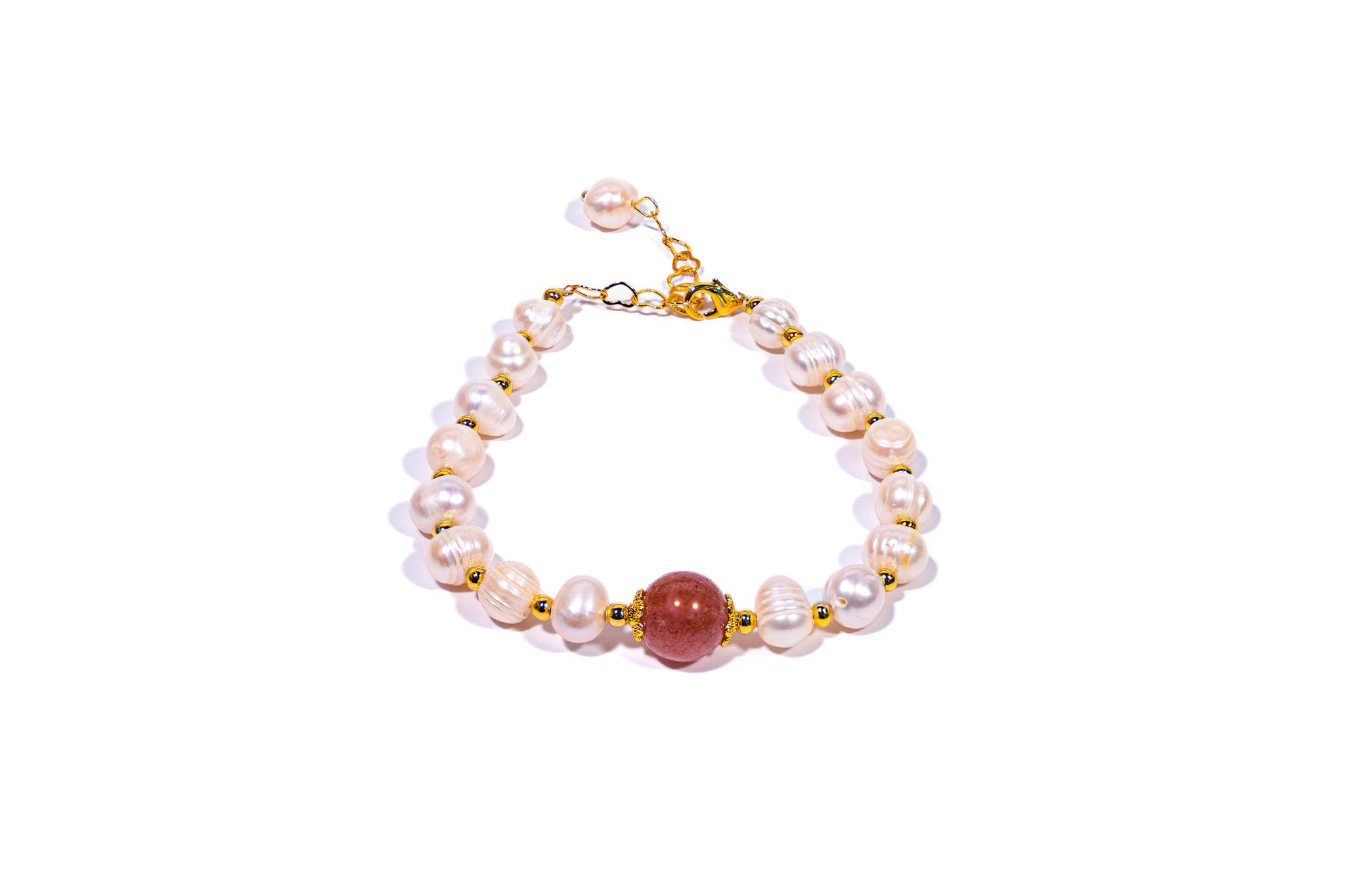 Natural pink freshwater pearl Bracelet